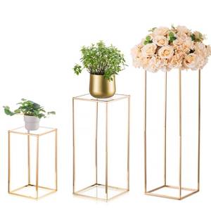 lot 3168 image: Sziqiqi Geometric Gold Metal Flower Stand, Floral Centerpiece, Set of 3