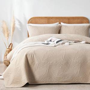 lot 11638 image: OARAGE Twin Quilt Bedding Set Soft Lightweight Beige Bedspread with Leaf Pattern Ultrasonic Microfiber Bed Coverlet for All Season (1 Quilt,1 Sham)