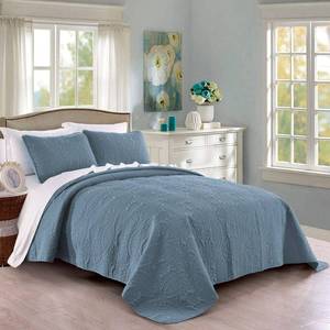lot 13402 image: Pure Bedding Quilt Set FullQueen Size Ash Blue - Oversized Bedspread - Soft Microfiber Lightweight Coverlet for All Season - 3 Piece Includes 1 Quilt and 2 Shams, Geometric Pattern