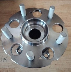 lot 1476 image: Wheel Hub Assembly with Studs and Bearing