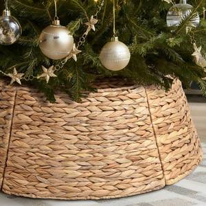 lot 1507 image: 6-Piece Rattan Christmas Tree Collar - 33 Rustic Farmhouse Tree Skirt- Xmas Tree Base Cover for Christmas Decoration- Woven Holiday Tree Ring Accessory for Home, Living Room (Natural, 33 in)