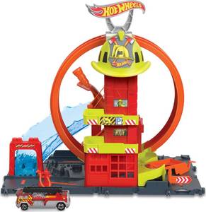 lot 5626 image: Hot Wheels City Super Loop Fire Station Playset & 1 Toy Car