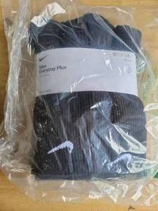 lot 20014 image: Nike Crew Socks (6 Pair) (US, Alpha, Large, Regular, Regular, Dri-Fit Black)