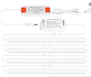 lot 2428 image: Litever Under Cabinet Light Kit with Remote LL-032-4E