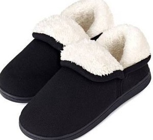 lot 17965 image: VONMAY Womens Fuzzy Slippers Booties Indoor Outdoor House Shoes, Size 36-37
