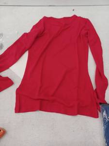 lot 17991 image: Lot of 2 Shirts, Both Smalls