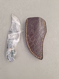 lot 18096 image: MHSCutlery Handcrafted Knife and Sheath with Embossed Pattern and Gold Stitching, 6 Inch