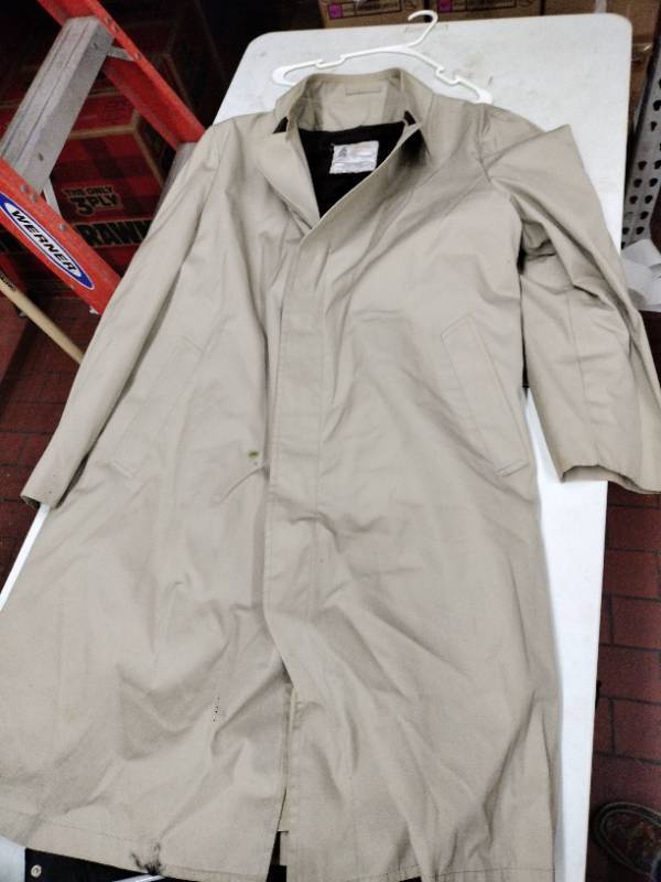 lot 59428 image: London Fog Manicoats Trench Coat