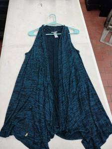 lot 63291 image: Catherines Teal and Black Duster Vest - 1416W