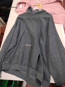 lot 63294 image: Fruit of the Loom Grey Hoodie - XL