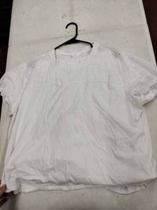 lot 63299 image: Time and Tru White T-Shirt and Skirt Set - XXXL