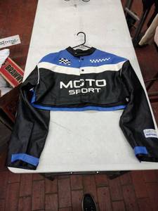 lot 63315 image: Forever 21 - Moto Sport Cropped Jacket - M