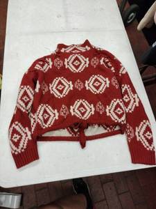 lot 63351 image: No Boundaries crop sweater