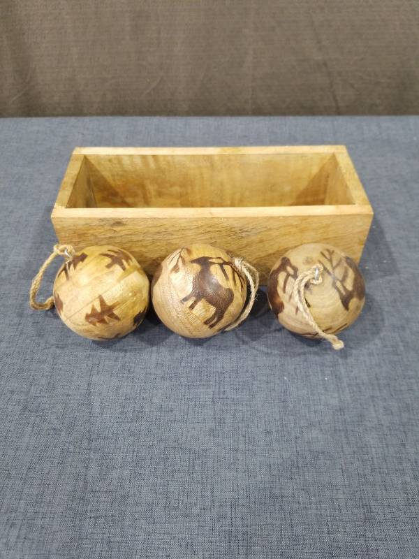 lot 2779 image: 3 Wooden Ornaments with Animal Pyrography in Wood Box