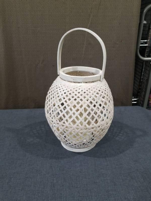lot 2799 image: White Woven Basket Lantern with Handle and Candle