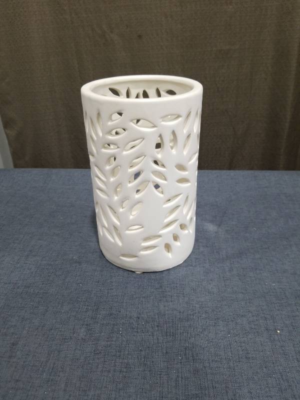 lot 2892 image: allen  roth Ceramic Candle Holder