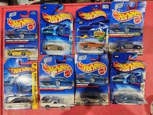 lot 1072 image: Hot Wheels Mattel Die-Cast Car Collection Lot 8 Pack