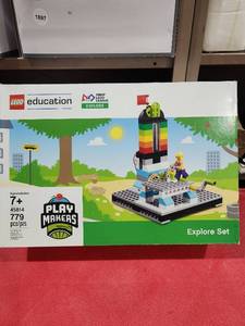 lot 1080 image: LEGO Education First LEGO League Explore Set 45814 779 Pieces