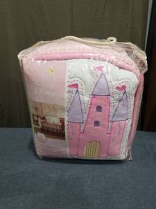 lot 1908 image: Disney The Wonderful World of Disney 3 Piece Bedding Set