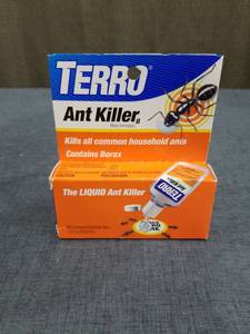 lot 1941 image: TERRO Ant Killer Liquid 1.0 fl oz
