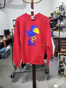 lot 2899 image: Champion Authentic Athleticwear Red Sweatshirt Size M 1912 Graphic