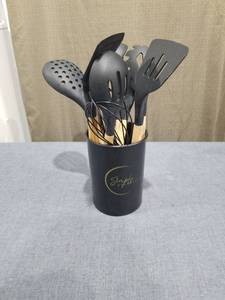 lot 2921 image: Simplify 11-Piece Kitchen Utensil Set with Holder