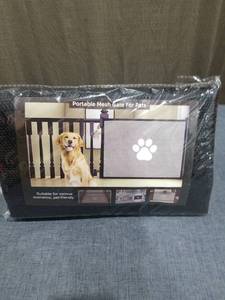 lot 2925 image: Portable Mesh Gate For Pets