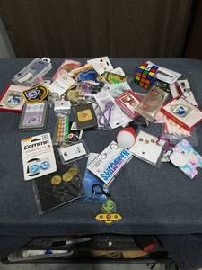 lot 2956 image: LOT OF RANDOM ITEMS