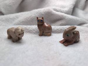 lot 2501 image: Lot of 3 Small Animal Figurines Cat Rabbit Bear Carved Stones