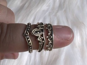 lot 3166 image: Set of 3 Ornamental Bands Rings with Decorative Details