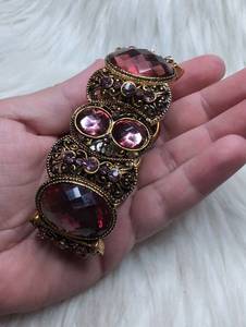 lot 3201 image: Bracelet with Purple Faceted Stones