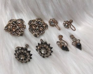 lot 3306 image: Clip on and Lever Back Earrings -4 ct