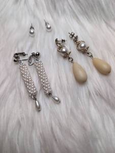 lot 3310 image: Costume Pearl Drop Earrings Lot 3 ct