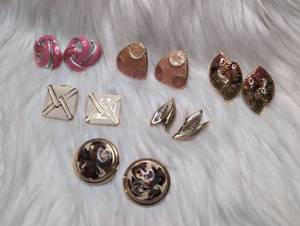 lot 3315 image: Vintage Painted Metal Fashion Earrings - 6 ct