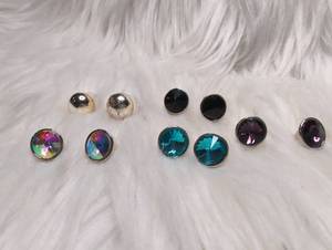 lot 3319 image: 6 Pair Stud Earrings Mixed Set Colorful Stud  Ball
