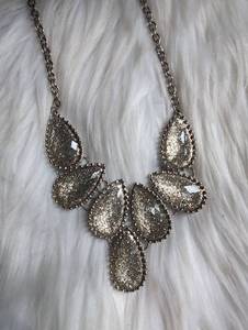 lot 3407 image: Teardrop Cluster Statement Necklace with Chain