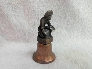 lot 1709 image: Decorative Bell Republic of Washington Souvenir