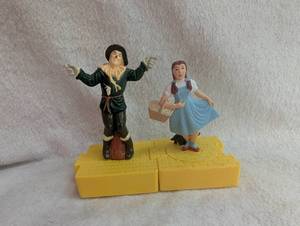lot 2509 image: Wizard of Oz Dorothy & Scarecrow Figures Yellow Brick Road Base Blockbuster 1997