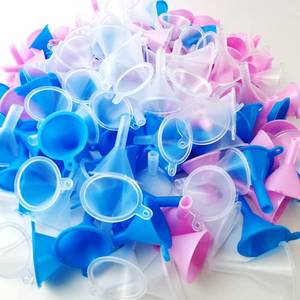 lot 6884 image: GXXMEI 120-pack Mini Plastic Funnel Set   Lab Bottles, 3 Colors