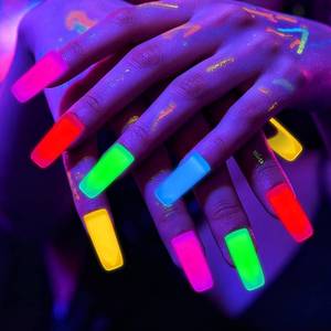 lot 11056 image: Mega-L Glow in the Dark Press On Nails 50 Pcs with Glue Tabs