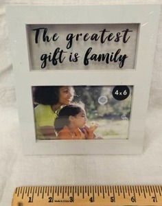 lot 173 image: Special Moments Photo Frame 4x6 White&nbsp