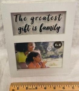 lot 175 image: Special Moments Photo Frame 4x6&nbsp