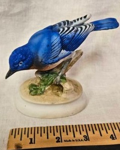 lot 177 image: Porcelain Bluebird Figurine&nbsp