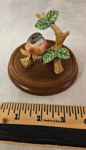 lot 185 image: Bird on Branch Figurine with Wood Base&nbsp