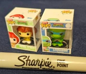 lot 237 image: Bitty Funko Pop Teenage Mutant Ninja Turtles 2-Figure Lot