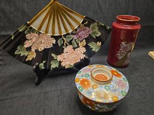 lot 1328 image: Decorative Ceramic Lot Fan Bowl Vase Covered Dish Asian Style