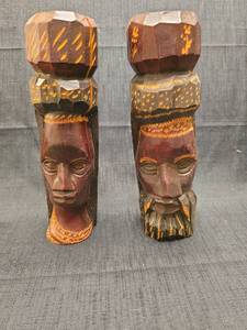 lot 1351 image: Pair of Carved Wood Stacking Head Sculptures with Geometric Detailing