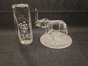 lot 1364 image: Glass Decorative Lot Etched Vase Elephant Figurine