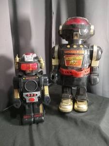 Robotron RT-2 Robot Toy 2-Piece Lot Code 2003 RT-2-X