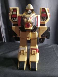 lot 6822 image: Mighty Morphin Power Ranger White Tigerzord.